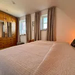 Apartment Chausseestraße App 02 *